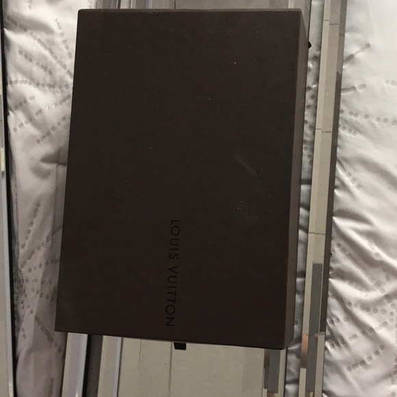 Louis Vuitton sneakers - Picture 1 of 7